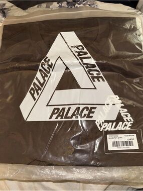 Palace Baked P-3 Tee